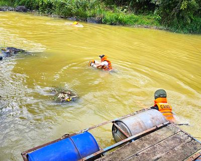 Phát hiện thi thể nam giới trôi trên suối ở Lâm Đồng
