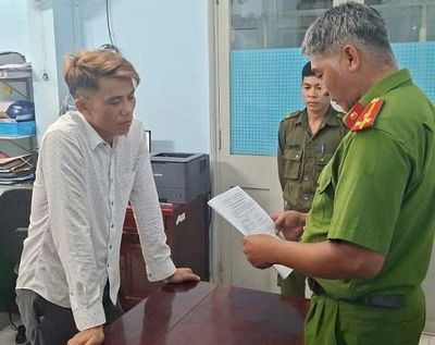 Bắt khẩn cấp đối tượng dùng dao đe dọa, giam lỏng Đoàn thẩm định tài sản thế chấp