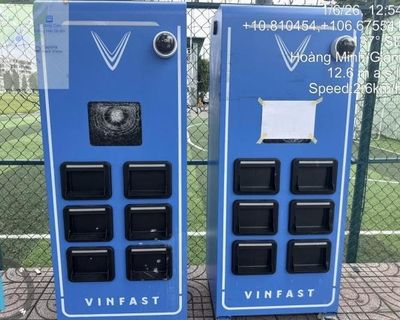 Đập một tủ pin và cách ta ứng xử với doanh nghiệp lớn