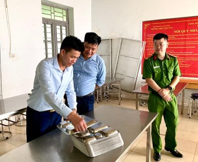Kiểm tra an toàn thực phẩm trước Kỳ thi tốt nghiệp THPT năm 2026