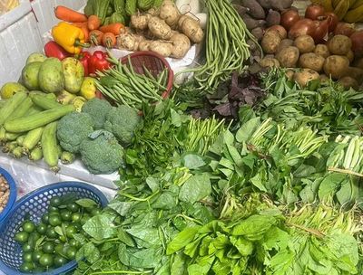 Rau xanh, đậu phụ tăng giá trong những ngày nắng nóng