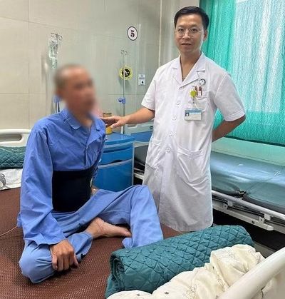 Tự chữa sỏi mật tại nhà, người đàn ông phát hiện ung thư xâm lấn gan