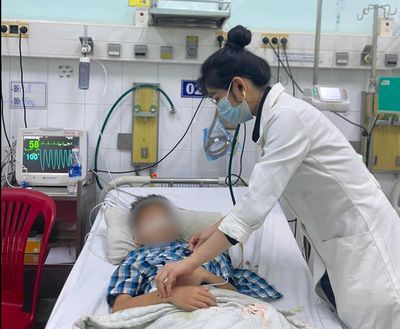 Hồi sinh ngoạn mục bệnh nhi ngưng tim kéo dài