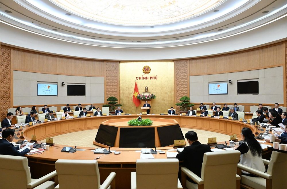 Tin nổi bật ngày 6/12: Chính phủ họp thường kỳ tháng 11; vàng trong nước giảm mạnh
