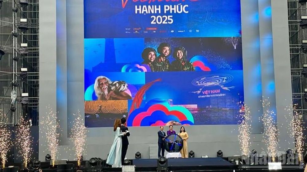 Tin nổi bật ngày 6/12: Chính phủ họp thường kỳ tháng 11; vàng trong nước giảm mạnh
