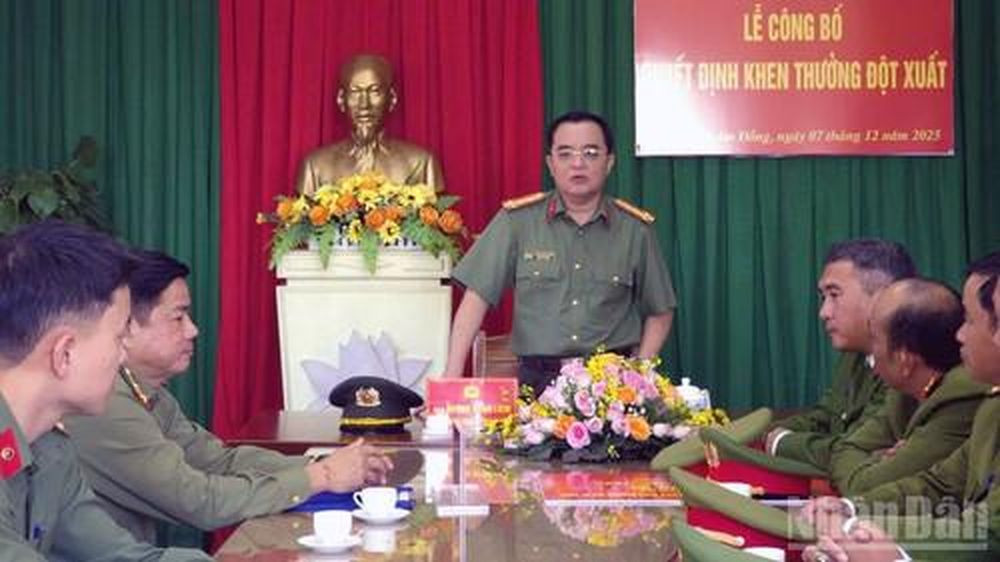 Tin nổi bật ngày 7/12: Đẩy mạnh chuyển đổi số cơ quan Đảng; Đoàn Việt Nam bắt đầu hành trình tại SEA Games 33