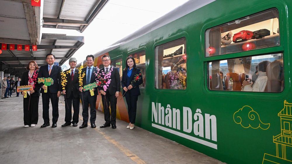 Tin nổi bật ngày 2/2: Khởi công dự án Khu đô thị đa mục tiêu tại Hà Nội; Báo Nhân Dân ra mắt 'Chuyến tàu hạnh phúc'; Khai mạc Hội chợ Mùa Xuân lần thứ nhất năm 2026