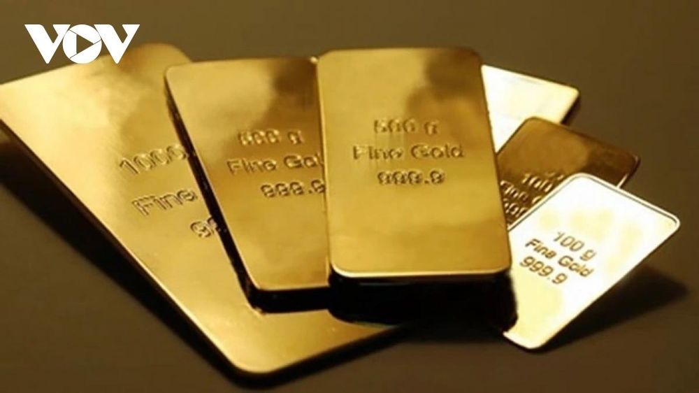 Giá vàng hôm nay 5/2: Vàng trong nước đi ngang, vàng thế giới tăng mạnh