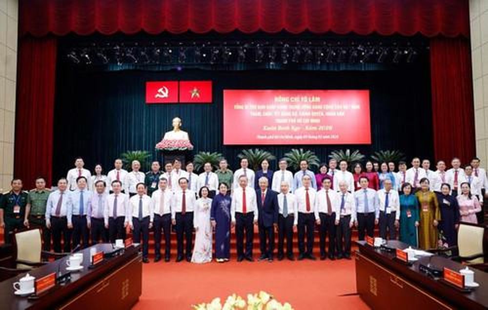 Tin nổi bật ngày 9/2: Tổng Bí thư Tô Lâm thăm, chúc Tết tại Thành phố Hồ Chí Minh, Tây Ninh; Thủ tướng Phạm Minh Chính chủ trì lễ phát động 2 phong trào thi đua