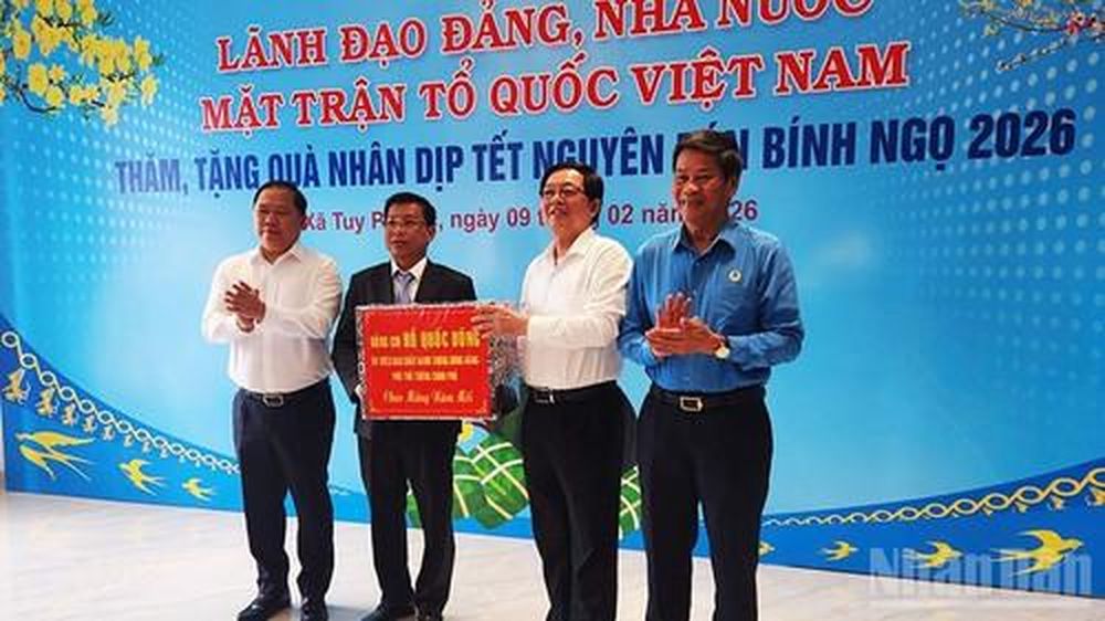 Tin nổi bật ngày 9/2: Tổng Bí thư Tô Lâm thăm, chúc Tết tại Thành phố Hồ Chí Minh, Tây Ninh; Thủ tướng Phạm Minh Chính chủ trì lễ phát động 2 phong trào thi đua