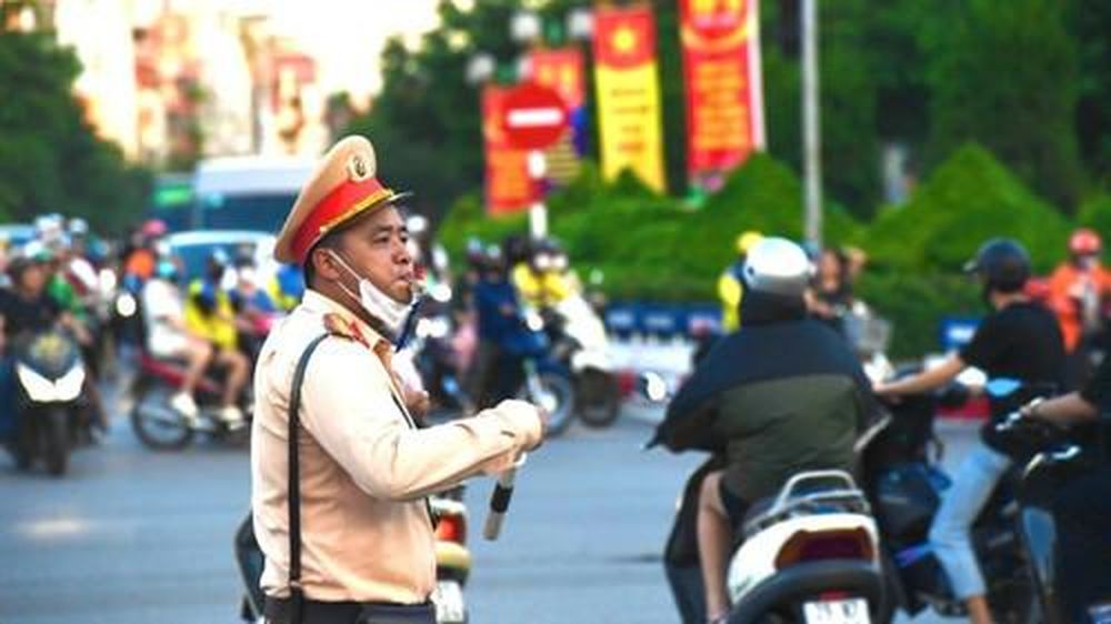 Tin nổi bật ngày 13/2: Lãnh đạo Đảng, Nhà nước dâng hương tưởng niệm và thăm, chúc Tết nhân dịp Xuân Bính Ngọ 2026; Quy định về quản lý và sử dụng thẻ đảng viên