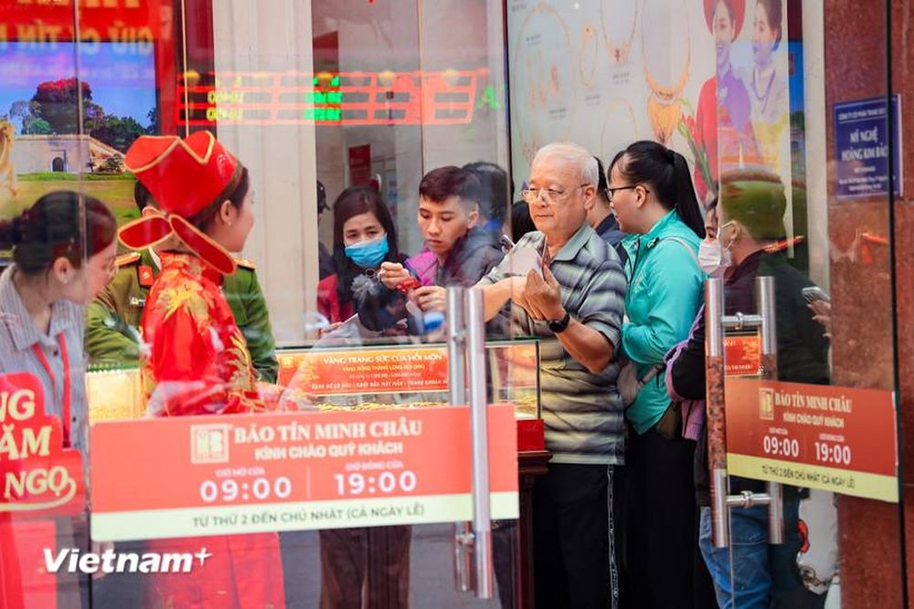 'Vàng mini': Xu hướng tiêu dùng thận trọng trong ngày vía Thần Tài