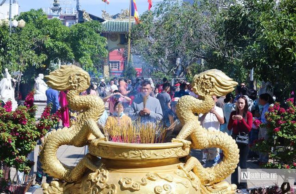 Bên kia 'cơn sốt' mua vàng ngày vía Thần Tài