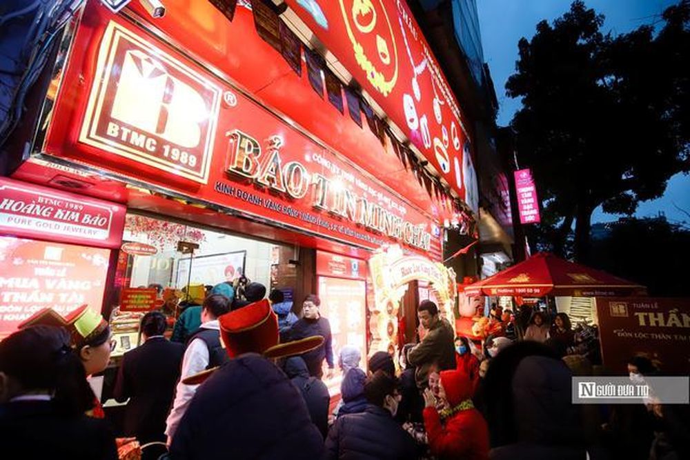 Bên kia 'cơn sốt' mua vàng ngày vía Thần Tài