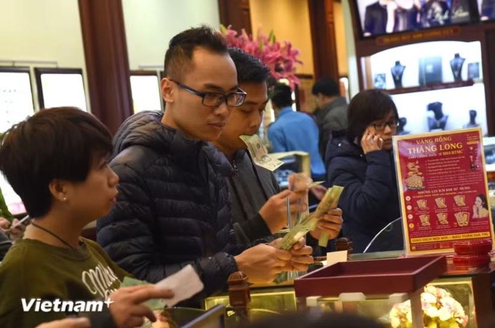 Giá vàng đi ngang phiên thứ 2 liên tiếp, giao dịch ở mức 163,8 triệu đồng