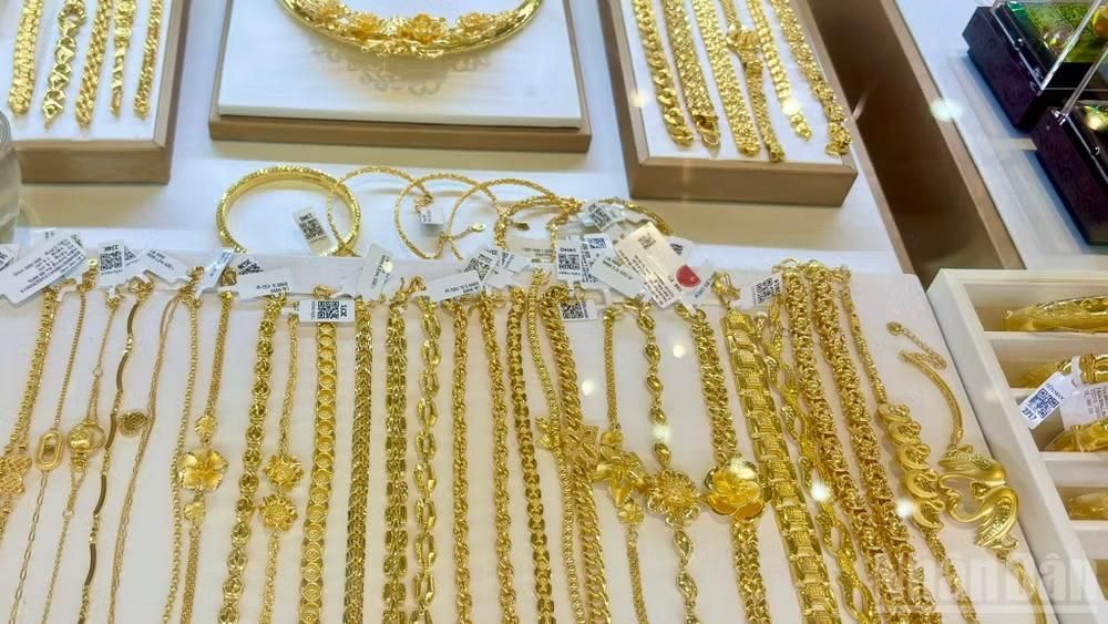 Giá vàng ngày 29/5: Vàng miếng, vàng nhẫn bất ngờ tăng mạnh 2,5 triệu đồng/lượng