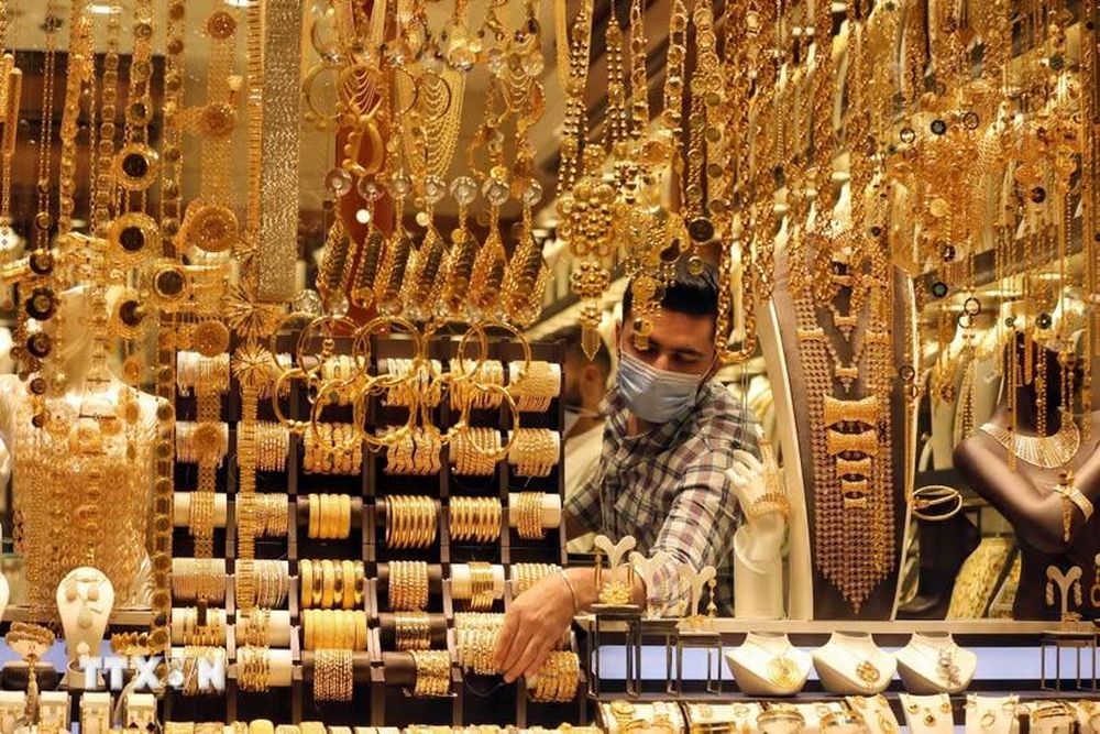 Giá vàng giảm sâu hơn 3% trước những lo ngại về lãi suất