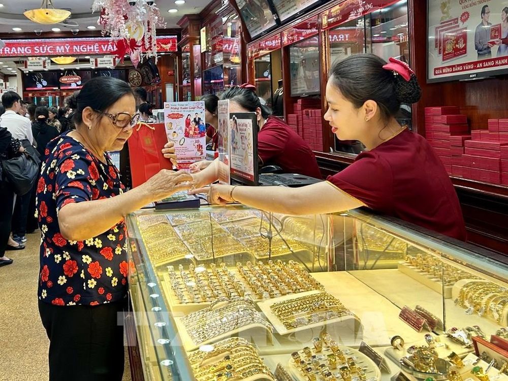 Giá vàng hôm nay 1/7 cập nhật mới nhất