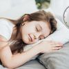 Ngủ trưa trong phòng điều hòa sai cách có thể gây đột quỵ