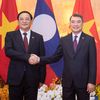 Thủ tướng Lê Minh Hưng chủ trì lễ đón Thủ tướng Lào Sonexay Siphandone