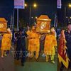 Khởi tố nhóm đối tượng khiêng quan tài nhảy múa trên đường phố