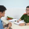 Bắt khẩn cấp 4 đối tượng mang hung khí đến nhà dân đe dọa