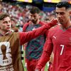 Tiền đạo Bồ Đào Nha: 'Không ai có nghĩa vụ chuyền cho Ronaldo'