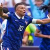 Mbappe bám sát Messi, Pháp thắng Iraq 3-0
