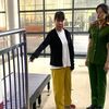 Người phụ nữ giấu tiền ở vị trí 'nhạy cảm' trên cơ thể khi qua cửa khẩu