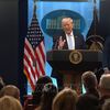 Tổng thống Trump đe dọa ném bom Oman nếu nước này 'cản trở' đàm phán Mỹ-Iran