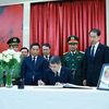 Thủ tướng Lê Minh Hưng ghi sổ tang nguyên Thủ tướng Trung Quốc Chu Dung Cơ