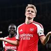 Arsenal đại thắng trận khai màn Ngoại hạng Anh
