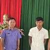 Thấy vợ uống bia, nhảy múa ở tiệc liên hoan, chồng tưới xăng đốt nhà
