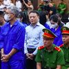 Vì sao Shark Bình không mặc trang phục bị cáo khi ra hầu tòa sáng nay?