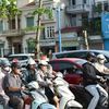 Hà Nội dự kiến sẽ hỗ trợ tiền cho hộ nghèo chuyển đổi giao thông xanh?
