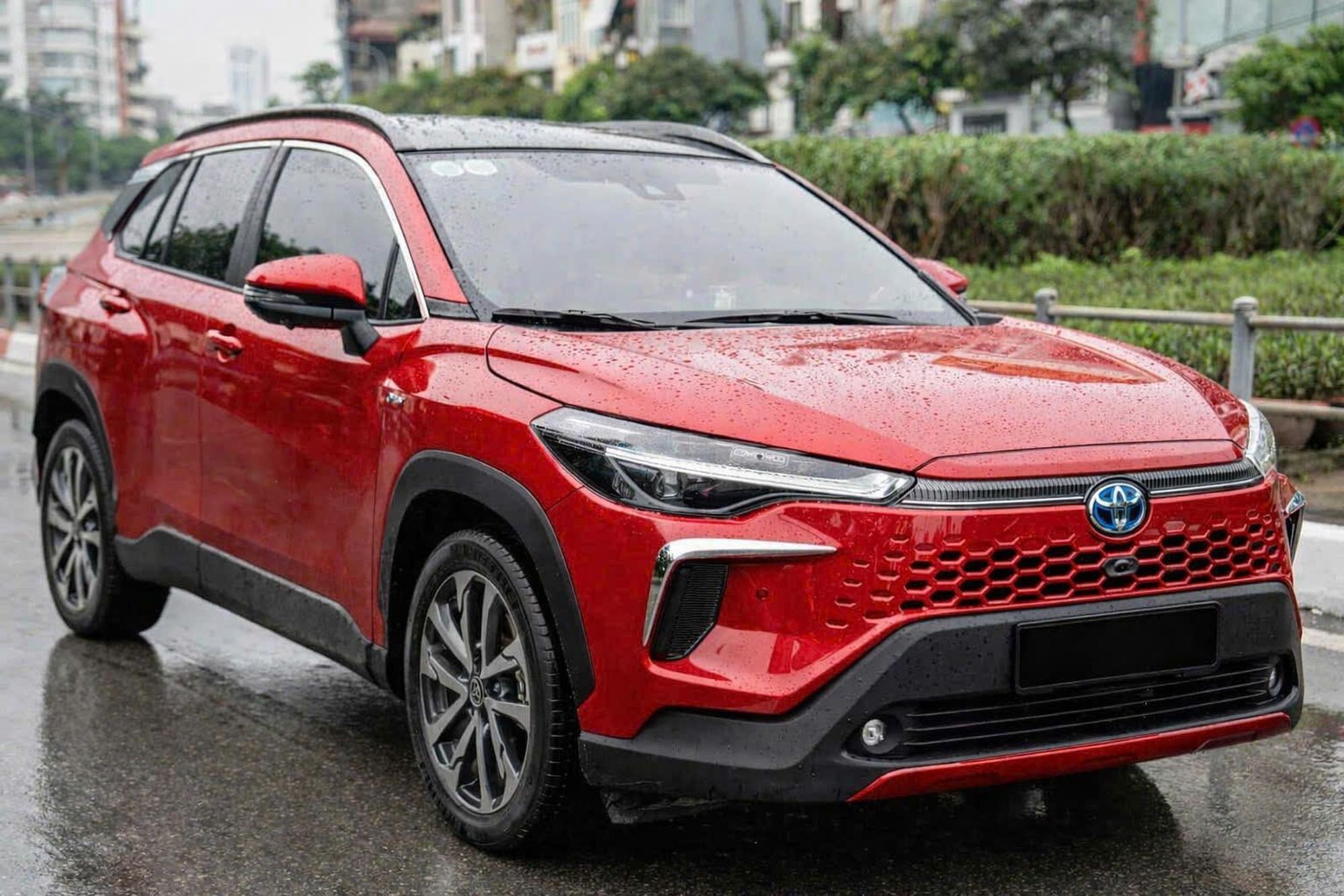  Khách hàng đánh giá tính năng an toàn Toyota Safety Sense hoạt động hiệu quả trong quá trình vận hành. 