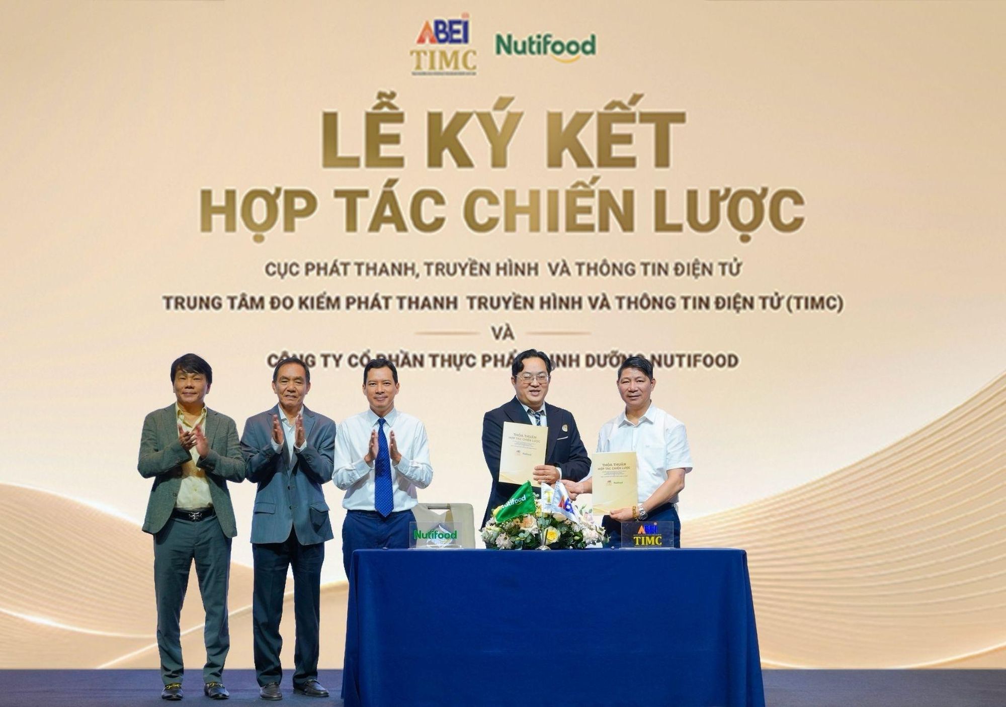  Nutifood và Trung tâm Đo kiểm Phát thanh, Truyền hình và Thông tin điện tử hợp tác phát triển nguồn nhân lực truyền thông số. 