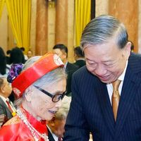 Tổng Bí thư, Chủ tịch nước Tô Lâm gặp mặt người cao tuổi tiêu biểu toàn quốc