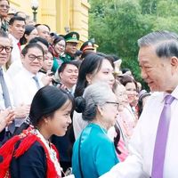Tổng Bí thư, Chủ tịch nước: Không bao giờ được xem nhẹ nền tảng văn hóa, đạo đức, con người và niềm tin xã hội