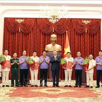 Tổng Bí thư, Chủ tịch nước Tô Lâm trao quyết định bổ nhiệm 4 Kiểm sát viên Viện kiểm sát nhân dân tối cao