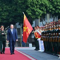 Tổng Bí thư, Chủ tịch nước Tô Lâm dự Lễ kỷ niệm 80 năm Ngày truyền thống Lực lượng vũ trang Quân khu 2