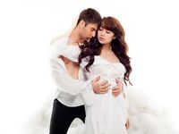Minh Hằng tình tứ với bạn nhảy trong 'Mây'