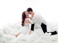 Minh Hằng tình tứ với bạn nhảy trong 'Mây'