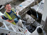 Khám phá kho cổ vật vô giá trong lâu đài Ireland