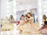 Những khoảnh khắc 'siêu đáng yêu' của Cadie Mộc Trà bên mẹ Elly Trần