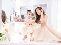 Những khoảnh khắc 'siêu đáng yêu' của Cadie Mộc Trà bên mẹ Elly Trần