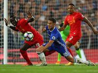 Conte căng thẳng, học trò cười hớn hở trước đại chiến với Liverpool