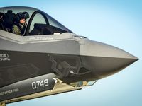 Vừa trang bị quá nửa số F-35 đã phải 'đắp chiếu'