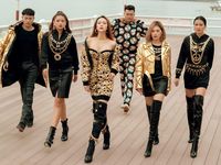 Trước chung kết 'The Face 2018', Minh Hằng thoải mái cùng dàn trò cưng dạo phố