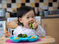 Nguyên tắc ăn uống giúp con luôn khỏe mạnh suốt mùa hè